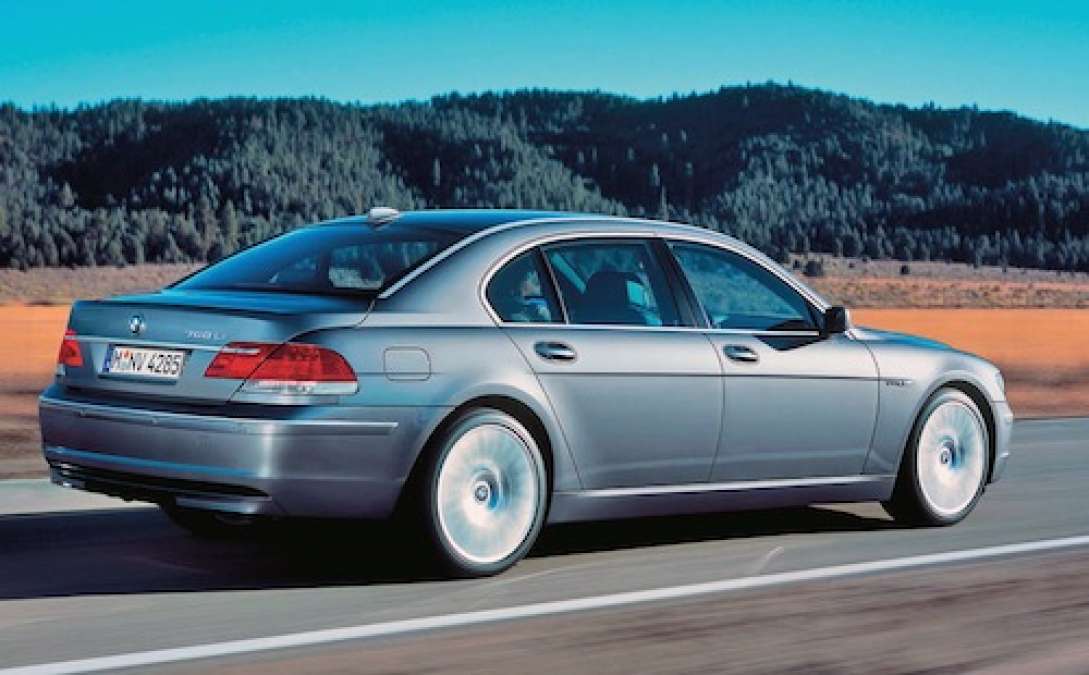 BMW Recalls 7-Series Vehicles Due To Rollaway Problem | Torque News